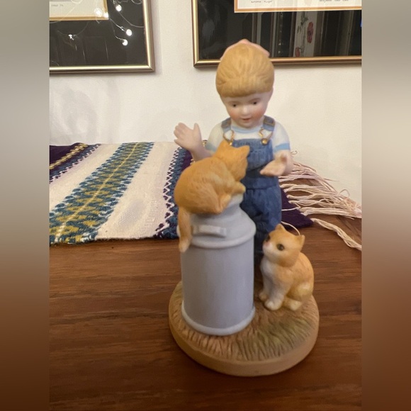 Vintage 1983 Country Store - Girl w/ Her Kittens Little Farmers Figurine Rare - Picture 6 of 7
